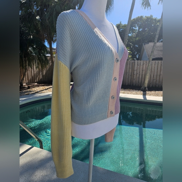 NEW BCBGeneration Colorblock Knit Buttoned Cardigan Size S Pastel Y2K Girlhood - Picture 5 of 13